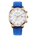 Détail du cadran de montre or rose avec texture spirale, guichet date et strass - Cadran Blanc Aiguilles Or Rose Boîtier Or Rose Bracelet Bleu