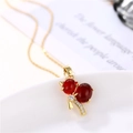 Collar de acero inoxidable chapado en oro 18k con colgante de ágata roja y detalles en cristal - cable cadena