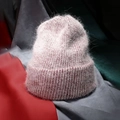 Knitted beanie in pink and white blend made of fuzzy Angora-style rabbit hair yarn - M (56-58cm) / Bean Paste Red
