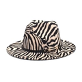 Détail d'un chapeau en laine zébré avec bande en cuir noir et boucle en métal doré - M(56-58cm) / Blanc Cassé