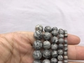 Perle tonde in pietra grigia con venature nere per gioielli fai da te in varie dimensioni - 10mm Circa 38 pezzi / Pietra Paesaggio Lucida