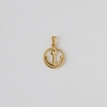 Detail of a 18k gold plated stainless steel anchor pendant with nautical rope texture - Z08 Round Anchor