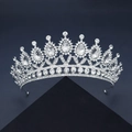 Magnifique diadème argenté orné de cristaux étincelants sur un support de luxe - Style Pointu en Strass Goutte d'eau (TS-J2854)