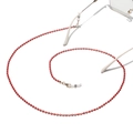 Detailaufnahme der Brillenlkette mit roten und goldenen Perlen und Silikonschlaufen - Rot
