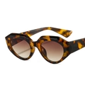 Fashionable oversized geometric sunglasses with retro tortoiseshell frame and brown lenses - Leopard Frame Gradient Brown Lens