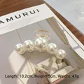 Grande molletta per capelli con cinque perle bianche su base trasparente per lo styling - Cinque Perle Grande