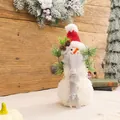 Pupazzo di neve in peluche 30cm con cappello rosso e sciarpa grigia su legno - Stile B-Pupazzo di Neve con Cappello in Maglia Rosso-Circa 30cm