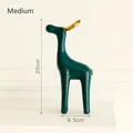 Mittelgroße dunkelgrüne Keramik-Giraffenfigur mit goldenen Hörnern 20cm Deko-Objekt - Mittel (Dunkelgrün & Gold)