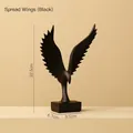 Moderne schwarze Adlerflügel Skulptur aus Harz in Mattoptik mit 32,5 cm Gesamthöhe - Schwarz-Adler breitet seine Flügel aus