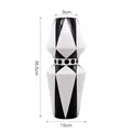 Moderne geometrische Keramikvase mit schwarz-weißem Rautenmuster, 36,5 cm Höhe - 36.5x8x15cm
