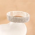 Funkelndes mehrlagiges Silberarmband mit Kristallen in eleganter Herzschale für Damen - 4-lagiges Armband