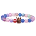 Bracciale di pietre di luna colorate opache con ciondolo a corona in oro rosa su bianco - Argento / Zircone Colorato / Grande Corona