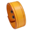 Bracciale largo in pelle gialla vintage con cuciture decorative e doppi bottoni - Fila singola / Giallo Terra