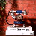 Orologio decorativo vintage a forma di telefono in finitura bronzo rosso e argento - Argento