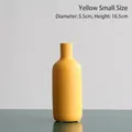Florero minimalista de cerámica amarilla mate en tamaño pequeño para decoración moderna - Amarillo Tierra - TS014 (Pequeño)