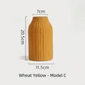 Jarrón de cerámica amarillo trigo con textura vertical, 20,5 cm de alto decorativo - Amarillo Trigo C-TK033