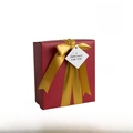 Caja de regalo plegable roja con lazo dorado y etiqueta, talla M, ideal para fiestas. - M Rojo - Caja Suple Plegable (ZH017) (con Cinta)