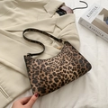 Borsa baguette chic con stampa leopardata, dettagli dorati e finitura in ecopelle pu - Stampa leopardata