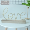 Adorno Love con luz LED dorada y base de madera, decoración de escritorio 36x5x22cm - Lámpara LOVE