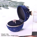 Scatola per anelli sferica in velluto blu navy con stelle, peso 130g e diametro 7cm - Scatola per anelli / Blu scuro