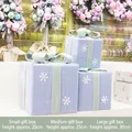 Set de 3 cajas de regalo de Navidad flocadas en azul claro con cintas verde menta y copos - Juego de Cajas de Regalo / Azul Cielo