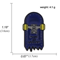 Spilla smaltata blu a forma di skateboard con ruote gialle e misure del prodotto - Design di Skateboard