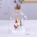 Cupola di vetro natalizia LED con Babbo Natale, alberi e neve finta, altezza 17 cm - HG18-430 Barattolo di Vetro Piccolo