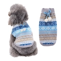 Pull en tricot bleu style nordique pour chien avec flocons de neige et pompons blancs - XS / Bleu avec pompons blancs