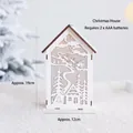 Λευκό ξύλινο χριστουγεννιάτικο σπιτάκι με Άγιο Βασίλη και ταράνδους, 19x12 εκατοστά - Χριστουγεννιάτικο σπίτι