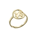 Gros plan sur la bague trèfle dorée avec cadre circulaire et anneau ouvert ajustable - Feuille / Or