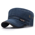 Berretto militare vintage in cotone lavato blu con bordo in pelle marrone e stemma in metallo - Regolabile / Blu