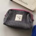 Beauty case grigio in velluto a coste con zip rosa fucsia e toppa a forma di pecora - Velluto a coste / Grigio