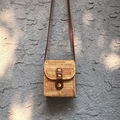 Borsa a tracolla quadrata in rattan fatta a mano con cinturino in pelle per la spiaggia - Borsa piccola per cellulare 13*9.5*16cm