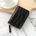 Mini portafoglio nero in pelle goffrata coccodrillo con zip dorata elegante - Nero