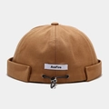 Detalle del gorro miki AceFire marrón con cordón ajustable y hebilla metálica - M (56-58cm) / Camel