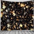 Wandteppich aus Polyester mit goldenen Sternen und weißem Bokeh-Effekt auf schwarzem Grund - 150x130cm / Schwarz Überall Sterne