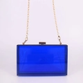 Transparente saphirblaue Acryl-Abendtasche mit goldener Kette und Metallverschluss - Transparent Königsblau