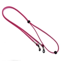 Detalle del cordón de ante rosa ajustable para gafas con bucles de goma antideslizantes - Rosa Roja