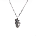 Collana in acciaio al titanio lucido con ciondolo a gatto e cristallo su catena argento - Gatto A / Argento