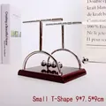 Piccolo pendolo di Newton a forma di T con base rossa e sfere di metallo, 9x7.5x9cm - Piccolo / Telaio a T