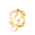 Bague en acier inoxydable doré poli présentant un motif découpé en forme de chiffre huit - US 6 / Style Rond Creux Doré (KR23329-D)