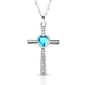 Collana a croce in argento con gemma a cuore blu e zirconi bianchi su sfondo bianco - Collana Marzo Acquamarina Croce Portafortuna