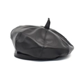 Detalle de gorra de cuero PU negro mostrando costuras y textura de alta calidad - M (56-58cm) / Negro