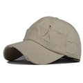 Détail de la visière déchirée d'une casquette de baseball vintage en coton délavé - Réglable / Beige