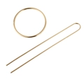 Dettaglio del set di fermagli dorati con anello circolare e forcina a forma di U - Oro