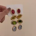 Übertriebene bonbonfarbene mehrschichtige Strass-Ohrhänger mit goldenem gedrehtem Rahmen - Mehrfarbige Edelstein-Patchwork Lange Ohrhänger mit 925 Silber Ohrstecker (HE4275)