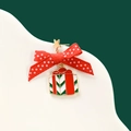 Details von Weihnachts-Ohrringen mit roten Schleifen und goldenen Sternen auf Keramik - Nr. 7 Geschenkbox Ohrstecker (Einzelstück)