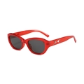 Retro Katzenaugen Sonnenbrille mit durchsichtigem rotem Rahmen und dunklen Gläsern - Roter Rahmen Graue Gläser