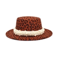Dettaglio cappello in lana leopardato a corona piatta con fascia di perle di lusso - M(56-58cm) / Leopardo Rosso Vino