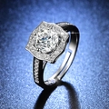 Close-up of a silver adjustable ring featuring a six-prong set solitaire round diamond - Y092【1 Carat】